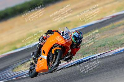 media/Aug-13-2023-CRA (Sun) [[1cfc37a6fb]]/Race 4 400 Superbike/Race/